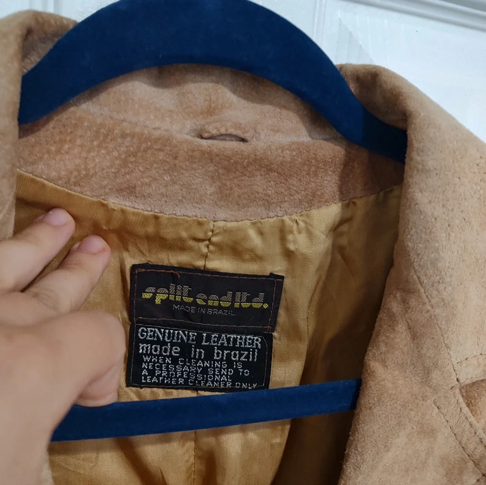 CLEARANCE!! Vintage Suede Blazer - Picture 4 of 13